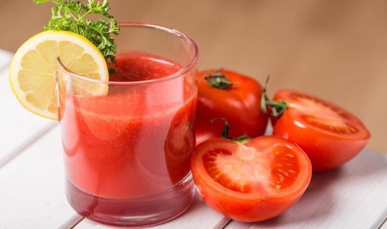 Uống nước chanh cà chua giảm cân
