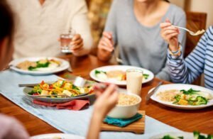 5 thói quen ăn uống là "kẻ thù" của hệ tiêu hóa