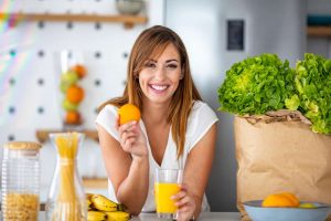 10 triệu chứng thiếu vitamin C và cách bổ sung